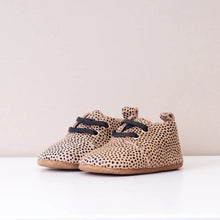 UNISEX CREAM SPOT OXFORD SHOES